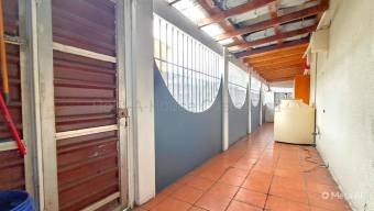 Venta de casa esquinera de 4 habitaciones con terraza #26-2265 GS