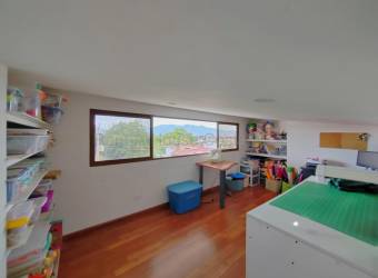Venta de Casa en Montes de Oca-San Pedro. RAH 27-71