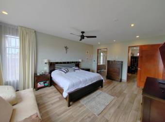 Venta de Casa en Montes de Oca-San Pedro. RAH 27-71