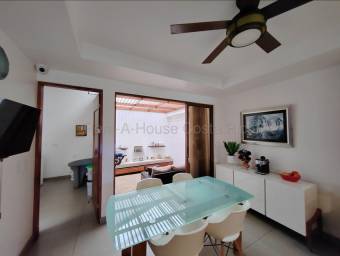 Venta de Casa en Montes de Oca-San Pedro. RAH 27-71