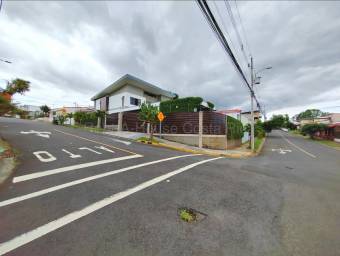 Venta de Casa en Montes de Oca-San Pedro. RAH 27-71
