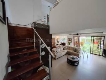 Venta de Casa en Montes de Oca-San Pedro. RAH 27-71