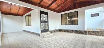 Venta de Casa en Desamparados, San José.