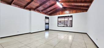 Venta de Casa en Desamparados, San José.