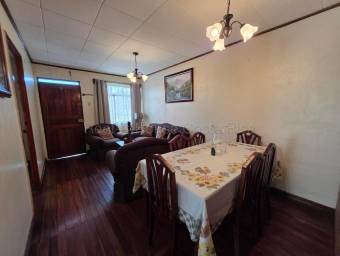 Venta de Casa Independiente en San Rafael de Oreamuno, Cartago. RAH 27-40