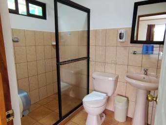 Venta de Hotel en Puntarenas-Monte Verde. RAH 27-37