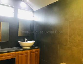 Alquiler de Casa en Santa Bárbara de Heredia. RAH 27-17