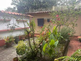 Venta de Propiedad con Uso Mixto en San Vicente de Moravia, Los Colegios. RAH 27-9