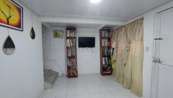 Venta  Casa remodelada con excelente ubicación en Hatillo 5 #27-19 GS