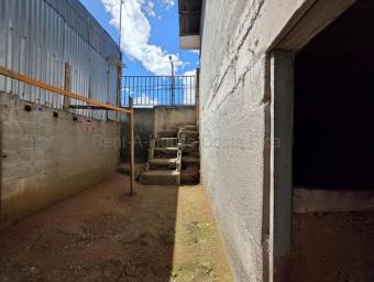 Venta de Casa Independiente en San Rafael de Oreamuno, Cartago. RAH 27-40
