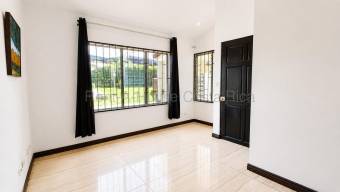 Venta de Casa en Agua Caliente, Cartago. RAH 26-2270