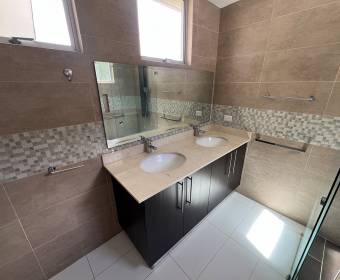 Penthouse for sale in Vereda del Río Condominium, Santa Ana, San José. Bank-owned property. Penthouse for sale in Vereda del Río Condominium, Santa Ana, San José. Bank-owned property.