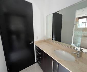 Penthouse for sale in Vereda del Río Condominium, Santa Ana, San José. Bank-owned property. Penthouse for sale in Vereda del Río Condominium, Santa Ana, San José. Bank-owned property.
