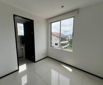 Penthouse for sale in Vereda del Río Condominium, Santa Ana, San José. Bank-owned property. Penthouse for sale in Vereda del Río Condominium, Santa Ana, San José. Bank-owned property.