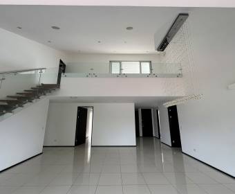 Penthouse for sale in Vereda del Río Condominium, Santa Ana, San José. Bank-owned property. Penthouse for sale in Vereda del Río Condominium, Santa Ana, San José. Bank-owned property.