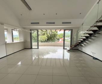 Penthouse for sale in Vereda del Río Condominium, Santa Ana, San José. Bank-owned property. Penthouse for sale in Vereda del Río Condominium, Santa Ana, San José. Bank-owned property.