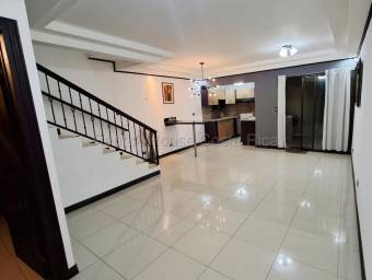 Venta de Casa en Residencial Monserrat - Concepción de Tres Ríos. RAH 27-76