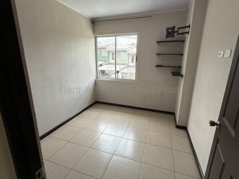 Venta  Casa contemporánea con patio privado en San Pablo de Heredia #27-35 GS