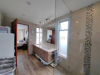Venta de Casa en Montes de Oca-San Pedro. 
