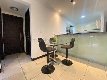 Alquiler de Apartamento Amueblado en Santa Ana.