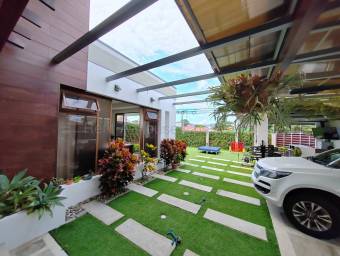 Se vende casa en San Pedro Montes de Oca 27-71
