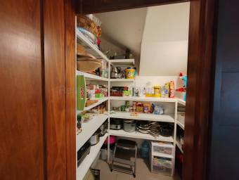 Se vende casa en San Pedro Montes de Oca 27-71