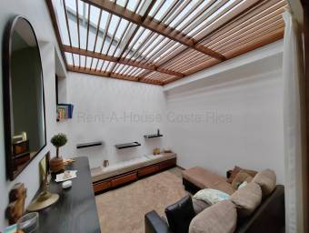 Se vende casa en San Pedro Montes de Oca 27-71