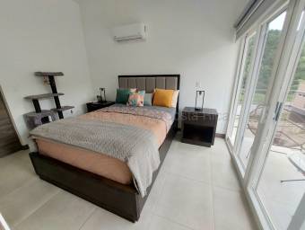 Se vende casa en Colón Mora 27-79