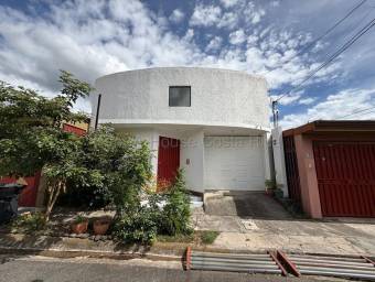  Venta de Casa en Residencial Altos de Omega-La Unión, San Diego. RAH 27-85