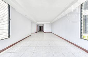 Apartamento en Venta en Primer Piso en Condominio Altos de Mayorca en San Rafael de Escazú Apartamento en Venta en Primer Piso en Condominio Altos de Mayorca en San Rafael de Escazú