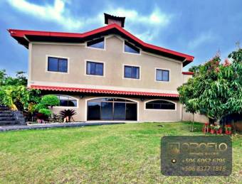 EXCLUSIVA RESIDENCIA CON AMPLIO TERRENO Y POTENCIAL SAN RAFAEL, HEREDIA #40505acmm