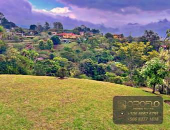 EXCLUSIVA RESIDENCIA CON AMPLIO TERRENO Y POTENCIAL SAN RAFAEL, HEREDIA #40505acmm