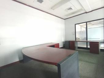 Alquiler de Edificio Comercial con Mobiliario en El Centro de San José. RAH 26-716