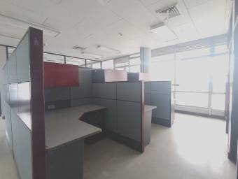 Alquiler de Edificio Comercial con Mobiliario en El Centro de San José. RAH 26-716