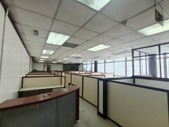 Alquiler de Edificio Comercial con Mobiliario en El Centro de San José. RAH 26-716