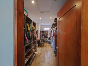 Venta de Casa en Montes de Oca-San Pedro. RAH 27-71