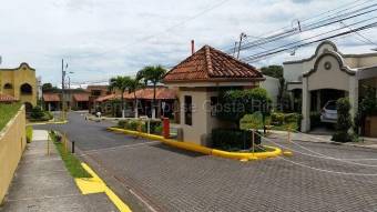 Venta de Casa en San Francisco de Heredia. RAH 27-74