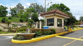 Venta de Casa en San Francisco de Heredia. RAH 27-74