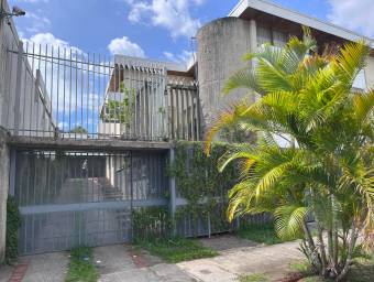 Se alquila apartamento en San Pedro Montes de Oca 25-1627