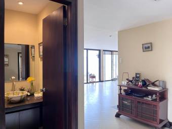 Se alquila apartamento en San Pedro Montes de Oca 25-1627