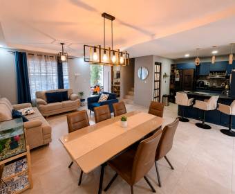 Casa moderna de 2 plantas en venta en San Pablo de Barva, Heredia Casa moderna de 2 plantas en venta en San Pablo de Barva, Heredia