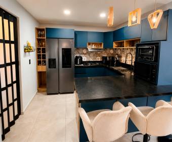 Casa moderna de 2 plantas en venta en San Pablo de Barva, Heredia Casa moderna de 2 plantas en venta en San Pablo de Barva, Heredia