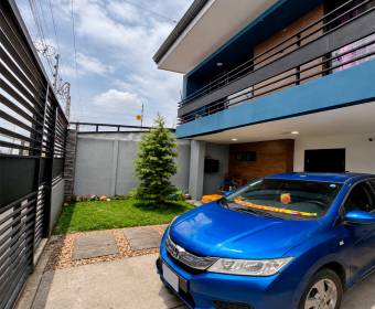 Casa moderna de 2 plantas en venta en San Pablo de Barva, Heredia Casa moderna de 2 plantas en venta en San Pablo de Barva, Heredia