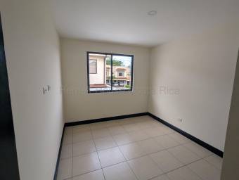 Venta  Casa de 3 habitaciones en condominio en Santa Ana #26-2080 GS