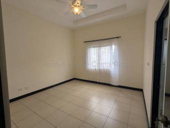 Venta  Casa de 3 habitaciones en condominio en Santa Ana #26-2080 GS