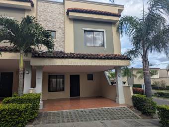 Venta  Casa de 3 habitaciones en condominio en Santa Ana #26-2080 GS