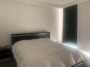 Venta de Apartamento en Piedades de Santa Ana. 
