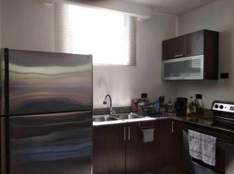 Venta de Apartamento en Piedades de Santa Ana. 
