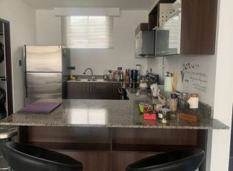 Venta de Apartamento en Piedades de Santa Ana. 