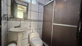 Venta de Hermosa Casa en El Guarco de Tobosí. 